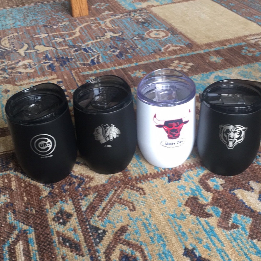 SET OF 4 - Boelter Brands 16oz curved tumblers - Chicago sports teams - NFL NBA